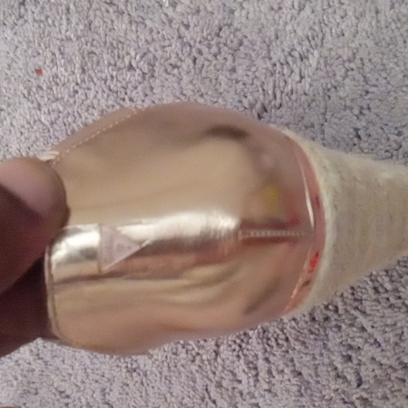 Guess shoes for woman - Picture 3 of 4